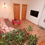 Sissi Apartment *