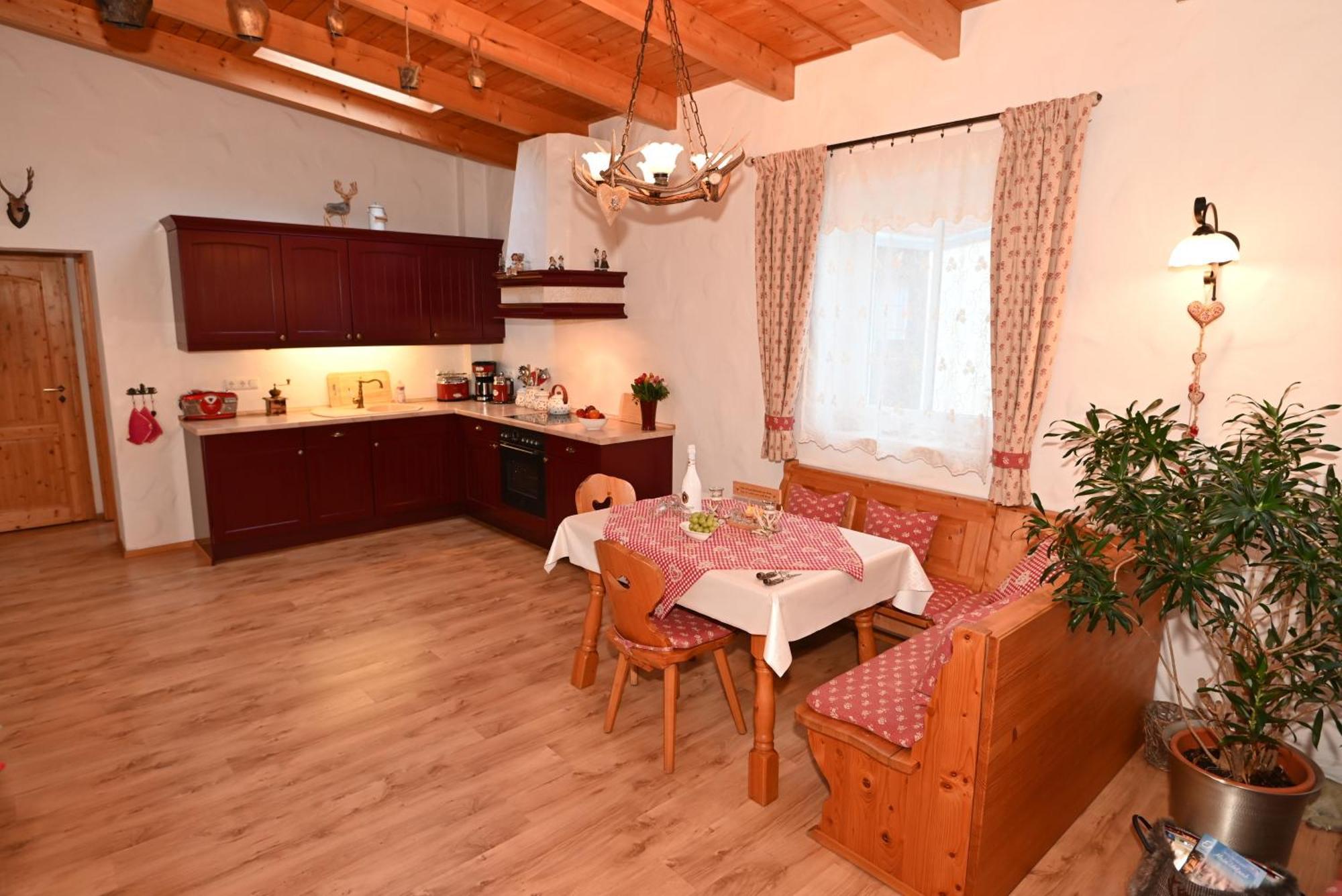 Sissi Apartment *